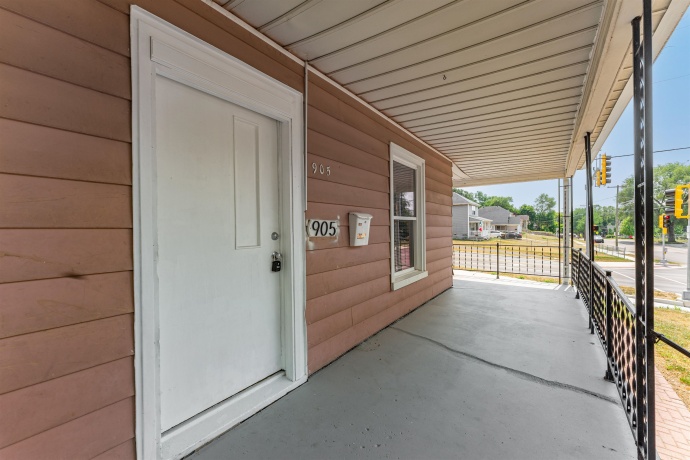 905 Winnebago, ROCKFORD, Illinois 61103, 4 Bedrooms Bedrooms, ,1 BathroomBathrooms,House,For Sale,Winnebago,202604718