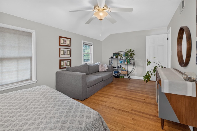2126 Oaklawn, ROCKFORD, Illinois 61107, 4 Bedrooms Bedrooms, ,2 BathroomsBathrooms,House,For Sale,Oaklawn,202604719