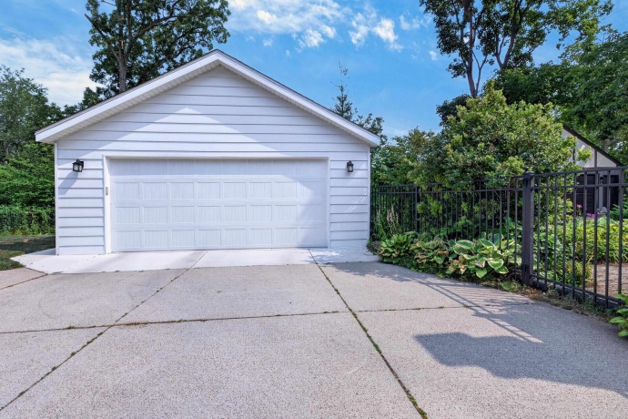 2126 Oaklawn, ROCKFORD, Illinois 61107, 4 Bedrooms Bedrooms, ,2 BathroomsBathrooms,House,For Sale,Oaklawn,202604719