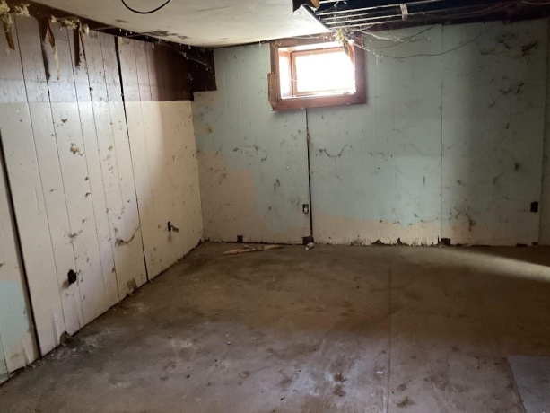 1121 Kishwaukee, BELVIDERE, Illinois 61008, 2 Bedrooms Bedrooms, ,2 BathroomsBathrooms,House,For Sale,Kishwaukee,202604723