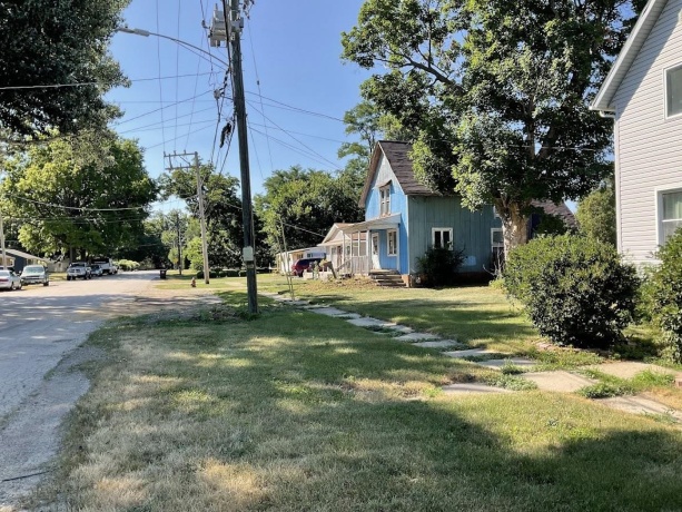 1121 Kishwaukee, BELVIDERE, Illinois 61008, 2 Bedrooms Bedrooms, ,2 BathroomsBathrooms,House,For Sale,Kishwaukee,202604723