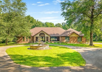 2856 Forest, FREEPORT, Illinois 61032, 4 Bedrooms Bedrooms, ,4 BathroomsBathrooms,House,For Sale,Forest,202604726