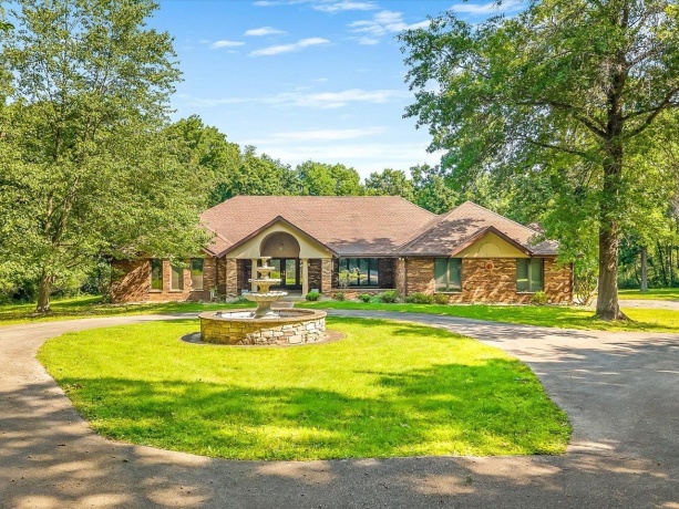 2856 Forest, FREEPORT, Illinois 61032, 4 Bedrooms Bedrooms, ,4 BathroomsBathrooms,House,For Sale,Forest,202604726