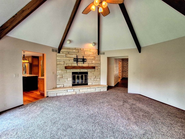 2856 Forest, FREEPORT, Illinois 61032, 4 Bedrooms Bedrooms, ,4 BathroomsBathrooms,House,For Sale,Forest,202604726
