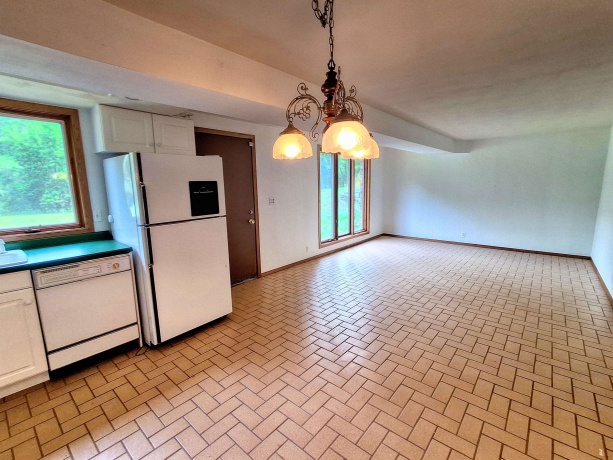 2856 Forest, FREEPORT, Illinois 61032, 4 Bedrooms Bedrooms, ,4 BathroomsBathrooms,House,For Sale,Forest,202604726