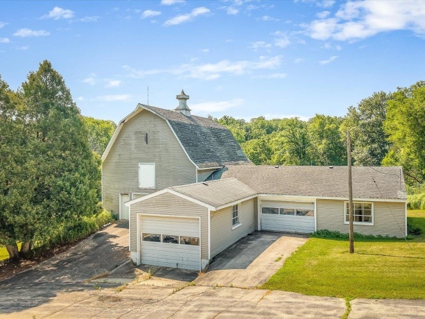 2856 Forest, FREEPORT, Illinois 61032, 4 Bedrooms Bedrooms, ,4 BathroomsBathrooms,House,For Sale,Forest,202604726