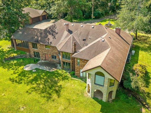 2856 Forest, FREEPORT, Illinois 61032, 4 Bedrooms Bedrooms, ,4 BathroomsBathrooms,House,For Sale,Forest,202604726