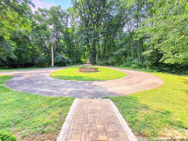 2856 Forest, FREEPORT, Illinois 61032, 4 Bedrooms Bedrooms, ,4 BathroomsBathrooms,House,For Sale,Forest,202604726