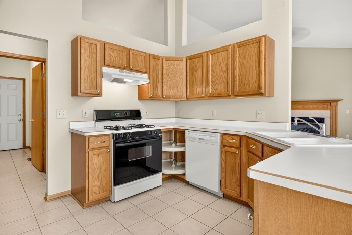 813 BLISS, BELVIDERE, Illinois 61008, 3 Bedrooms Bedrooms, ,2 BathroomsBathrooms,House,For Sale,BLISS,202604728