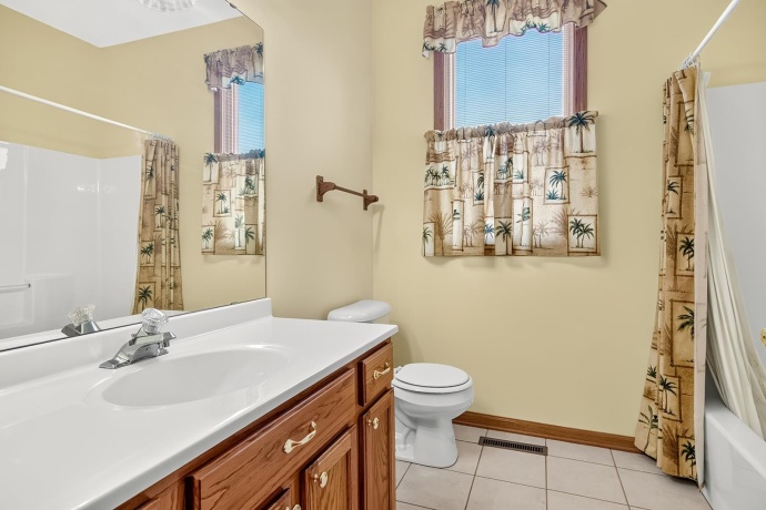 813 BLISS, BELVIDERE, Illinois 61008, 3 Bedrooms Bedrooms, ,2 BathroomsBathrooms,House,For Sale,BLISS,202604728