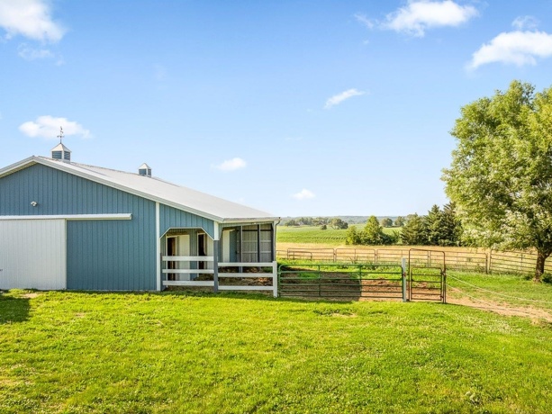 4206 West Grove, LEAF RIVER, Illinois 61047, 5 Bedrooms Bedrooms, ,4 BathroomsBathrooms,House,For Sale,West Grove,202604731