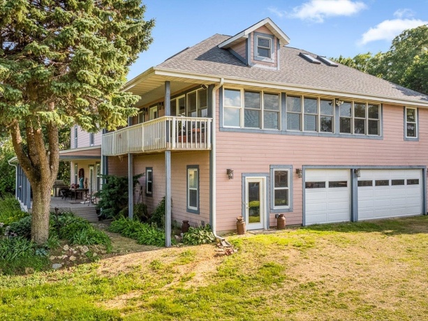 4206 West Grove, LEAF RIVER, Illinois 61047, 5 Bedrooms Bedrooms, ,4 BathroomsBathrooms,House,For Sale,West Grove,202604731