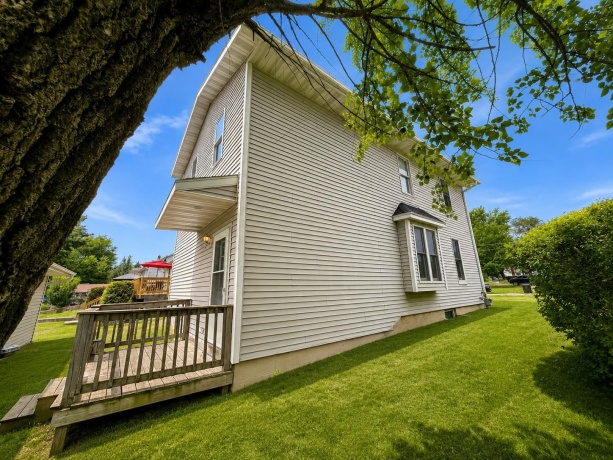 1207 American, FREEPORT, Illinois 61032, 4 Bedrooms Bedrooms, ,2 BathroomsBathrooms,House,For Sale,American,202604734