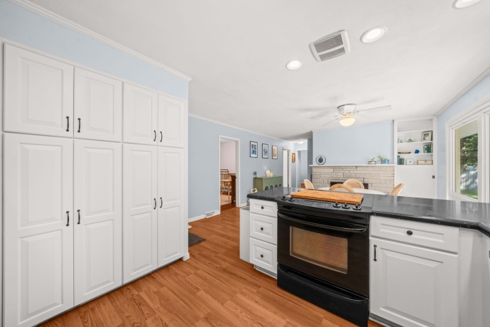 3691 Bend, ROCKFORD, Illinois 61109, 3 Bedrooms Bedrooms, ,2 BathroomsBathrooms,House,For Sale,Bend,202604739