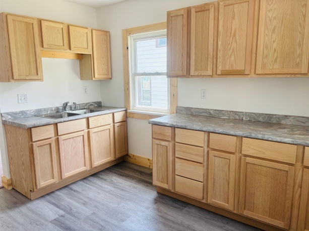 128 Johnston, ROCKFORD, Illinois 61101, 4 Bedrooms Bedrooms, ,1 BathroomBathrooms,House,For Sale,Johnston,202604740