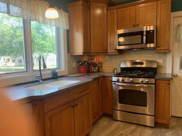 644 Congress, OTTAWA, Illinois 61350, 4 Bedrooms Bedrooms, ,2 BathroomsBathrooms,House,For Sale,Congress,202604741