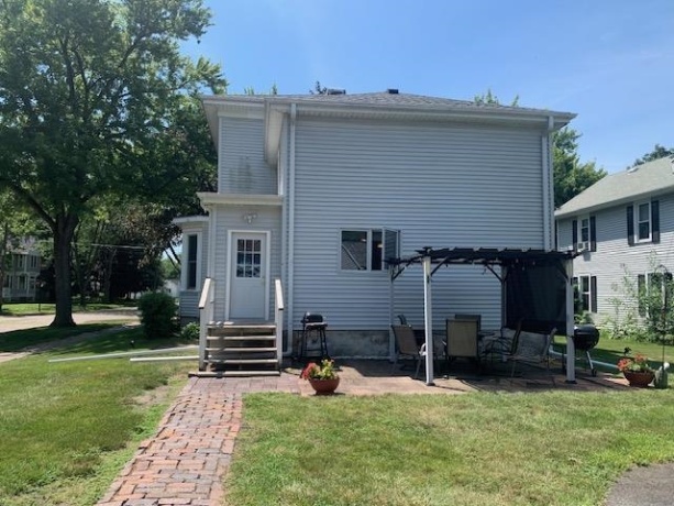 644 Congress, OTTAWA, Illinois 61350, 4 Bedrooms Bedrooms, ,2 BathroomsBathrooms,House,For Sale,Congress,202604741