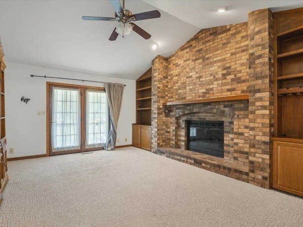 1301 Albany, ROCKFORD, Illinois 61107, 4 Bedrooms Bedrooms, ,2 BathroomsBathrooms,House,For Sale,Albany,202604745