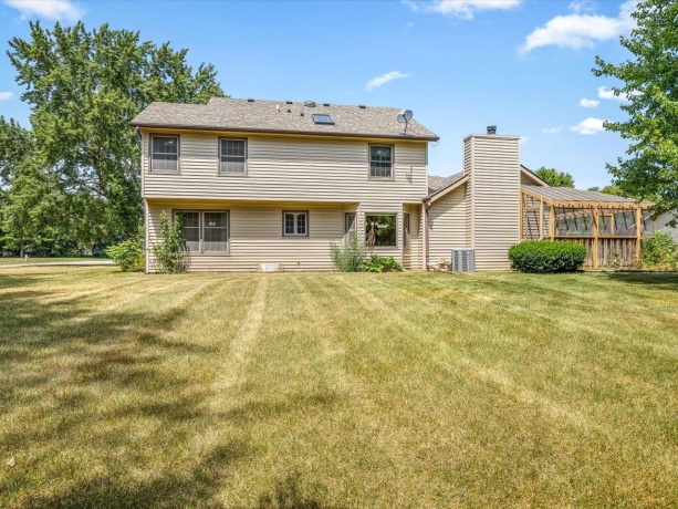 1301 Albany, ROCKFORD, Illinois 61107, 4 Bedrooms Bedrooms, ,2 BathroomsBathrooms,House,For Sale,Albany,202604745