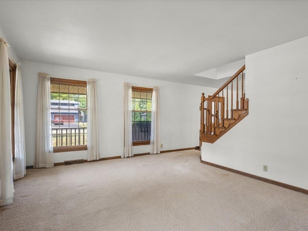 1301 Albany, ROCKFORD, Illinois 61107, 4 Bedrooms Bedrooms, ,2 BathroomsBathrooms,House,For Sale,Albany,202604745