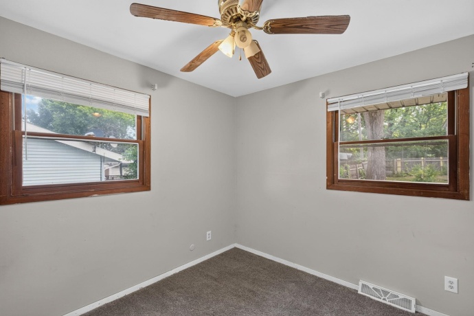 523 CHISHOLM, ROCKFORD, Illinois 61101, 3 Bedrooms Bedrooms, ,1 BathroomBathrooms,House,For Sale,CHISHOLM,202604746