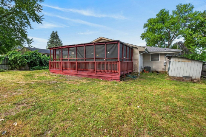 523 CHISHOLM, ROCKFORD, Illinois 61101, 3 Bedrooms Bedrooms, ,1 BathroomBathrooms,House,For Sale,CHISHOLM,202604746