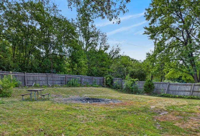 523 CHISHOLM, ROCKFORD, Illinois 61101, 3 Bedrooms Bedrooms, ,1 BathroomBathrooms,House,For Sale,CHISHOLM,202604746