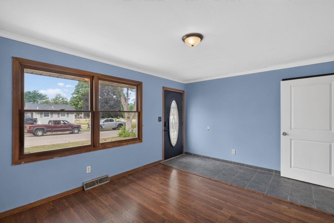 523 CHISHOLM, ROCKFORD, Illinois 61101, 3 Bedrooms Bedrooms, ,1 BathroomBathrooms,House,For Sale,CHISHOLM,202604746