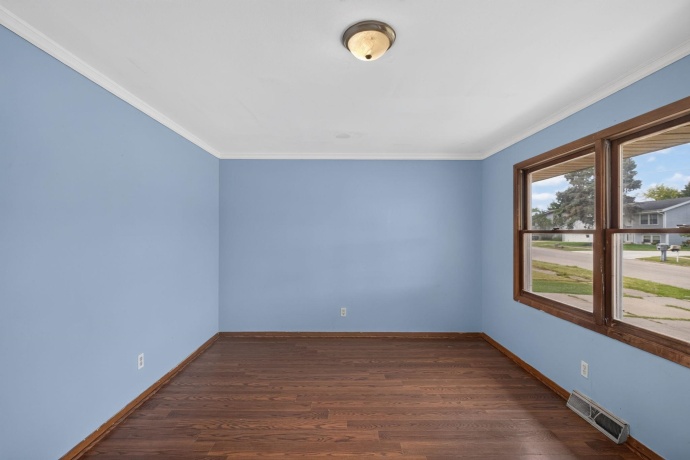 523 CHISHOLM, ROCKFORD, Illinois 61101, 3 Bedrooms Bedrooms, ,1 BathroomBathrooms,House,For Sale,CHISHOLM,202604746