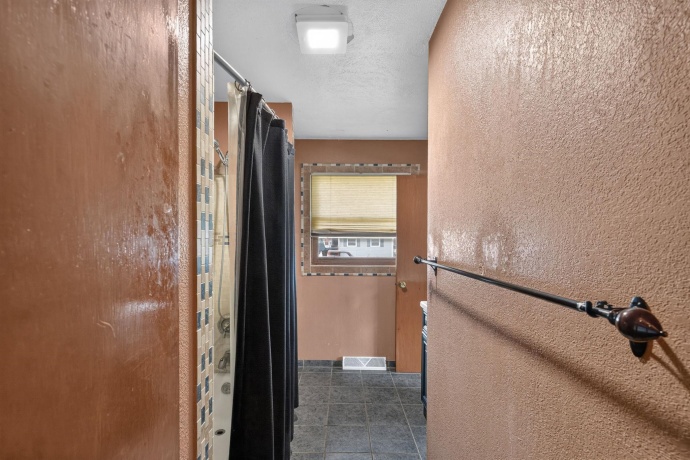 523 CHISHOLM, ROCKFORD, Illinois 61101, 3 Bedrooms Bedrooms, ,1 BathroomBathrooms,House,For Sale,CHISHOLM,202604746