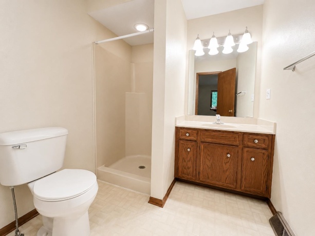 6615 Gate, ROSCOE, Illinois 61073, 3 Bedrooms Bedrooms, ,2 BathroomsBathrooms,House,For Sale,Gate,202604748