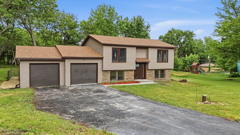 8320 Phyllis, ROCKFORD, Illinois 61108, 5 Bedrooms Bedrooms, ,2 BathroomsBathrooms,House,For Sale,Phyllis,202604749