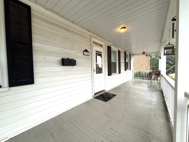 125 High St, GALENA, Illinois 61036, 2 Bedrooms Bedrooms, ,1 BathroomBathrooms,House,For Sale,High St,202604750