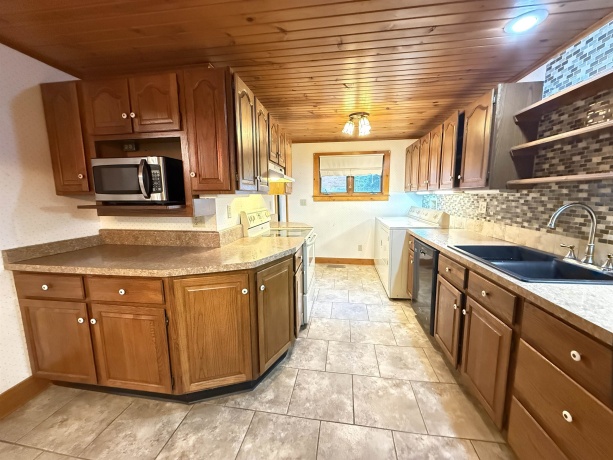 125 High St, GALENA, Illinois 61036, 2 Bedrooms Bedrooms, ,1 BathroomBathrooms,House,For Sale,High St,202604750