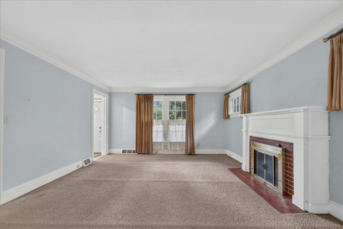 732 John, ROCKFORD, Illinois 61103, 5 Bedrooms Bedrooms, ,2 BathroomsBathrooms,House,For Sale,John,202604752