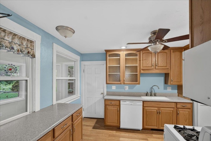 732 John, ROCKFORD, Illinois 61103, 5 Bedrooms Bedrooms, ,2 BathroomsBathrooms,House,For Sale,John,202604752