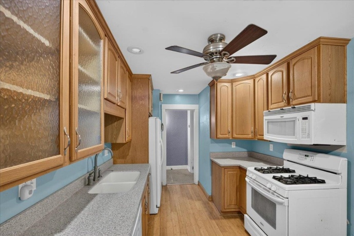 732 John, ROCKFORD, Illinois 61103, 5 Bedrooms Bedrooms, ,2 BathroomsBathrooms,House,For Sale,John,202604752