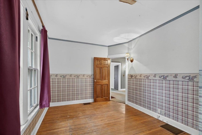 732 John, ROCKFORD, Illinois 61103, 5 Bedrooms Bedrooms, ,2 BathroomsBathrooms,House,For Sale,John,202604752