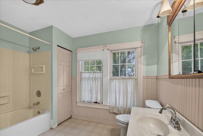 732 John, ROCKFORD, Illinois 61103, 5 Bedrooms Bedrooms, ,2 BathroomsBathrooms,House,For Sale,John,202604752