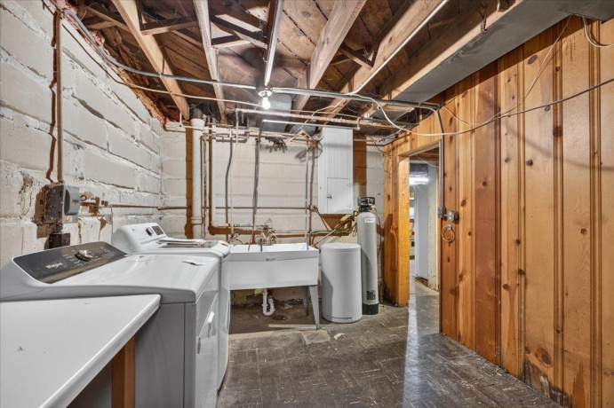 732 John, ROCKFORD, Illinois 61103, 5 Bedrooms Bedrooms, ,2 BathroomsBathrooms,House,For Sale,John,202604752