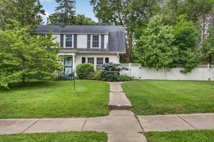 732 John, ROCKFORD, Illinois 61103, 5 Bedrooms Bedrooms, ,2 BathroomsBathrooms,House,For Sale,John,202604752