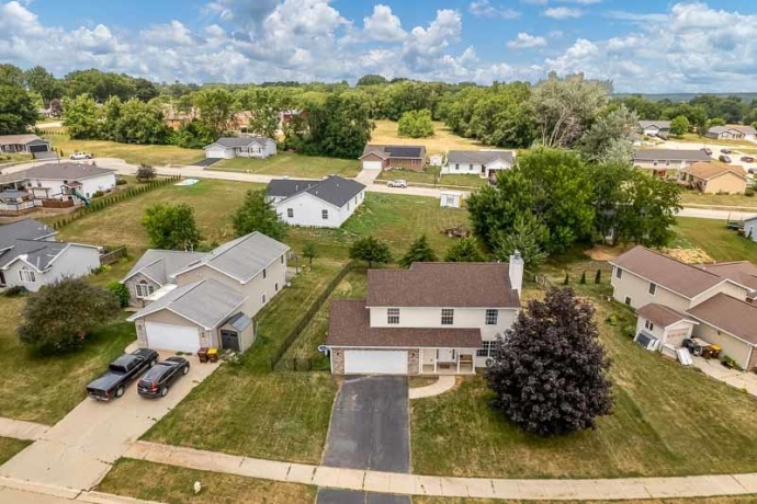 4002 Mila, ROCKFORD, Illinois 61109, 4 Bedrooms Bedrooms, ,2 BathroomsBathrooms,House,For Sale,Mila,202604754