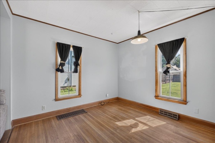 411 Main, LEAF RIVER, Illinois 61047, 2 Bedrooms Bedrooms, ,1 BathroomBathrooms,House,For Sale,Main,202604759