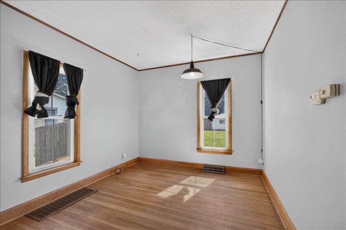 411 Main, LEAF RIVER, Illinois 61047, 2 Bedrooms Bedrooms, ,1 BathroomBathrooms,House,For Sale,Main,202604759