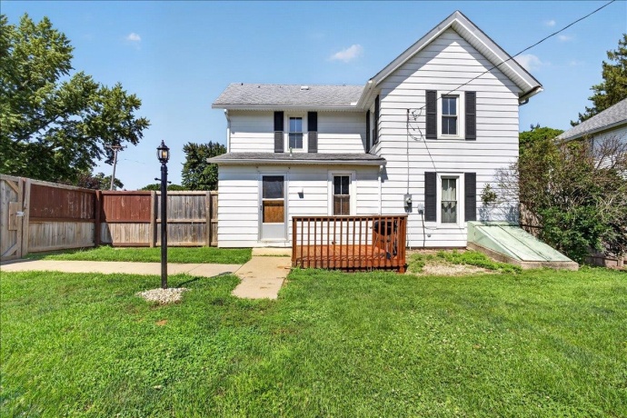 411 Main, LEAF RIVER, Illinois 61047, 2 Bedrooms Bedrooms, ,1 BathroomBathrooms,House,For Sale,Main,202604759