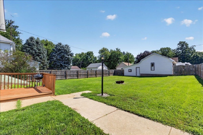 411 Main, LEAF RIVER, Illinois 61047, 2 Bedrooms Bedrooms, ,1 BathroomBathrooms,House,For Sale,Main,202604759