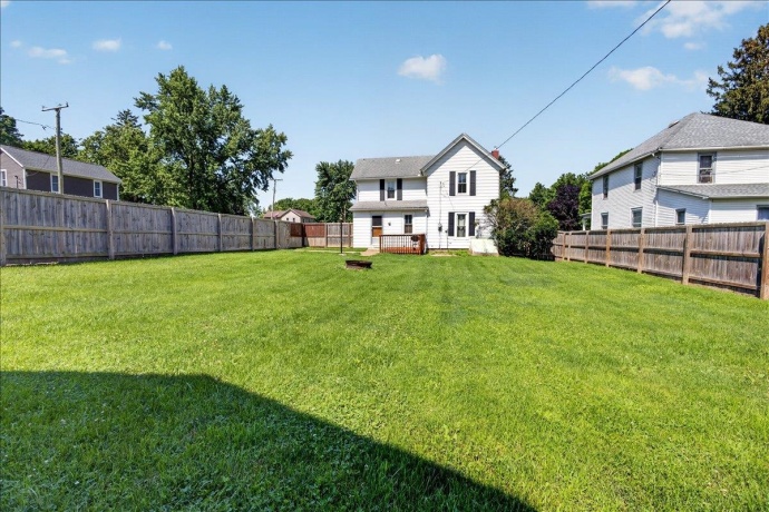 411 Main, LEAF RIVER, Illinois 61047, 2 Bedrooms Bedrooms, ,1 BathroomBathrooms,House,For Sale,Main,202604759
