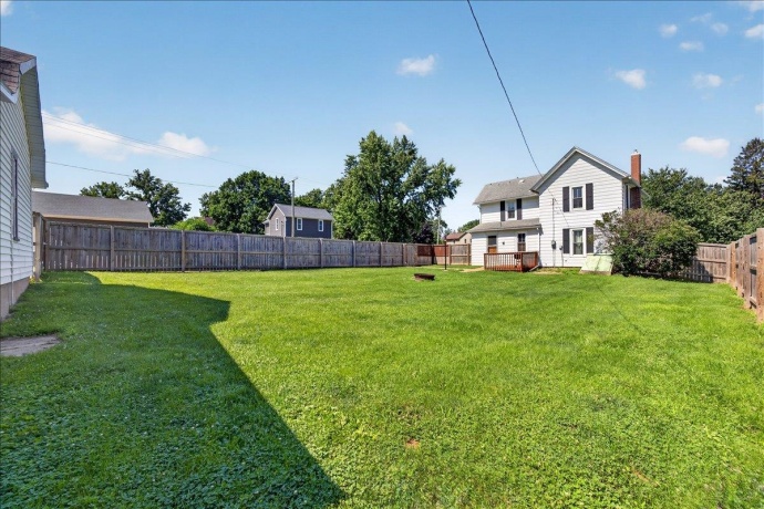 411 Main, LEAF RIVER, Illinois 61047, 2 Bedrooms Bedrooms, ,1 BathroomBathrooms,House,For Sale,Main,202604759