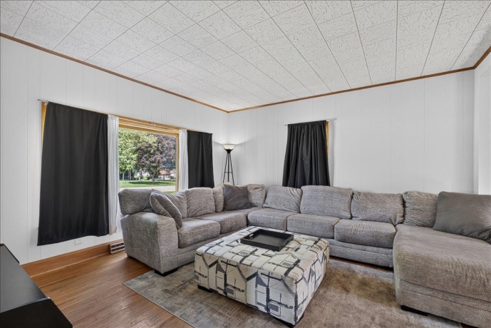 411 Main, LEAF RIVER, Illinois 61047, 2 Bedrooms Bedrooms, ,1 BathroomBathrooms,House,For Sale,Main,202604759
