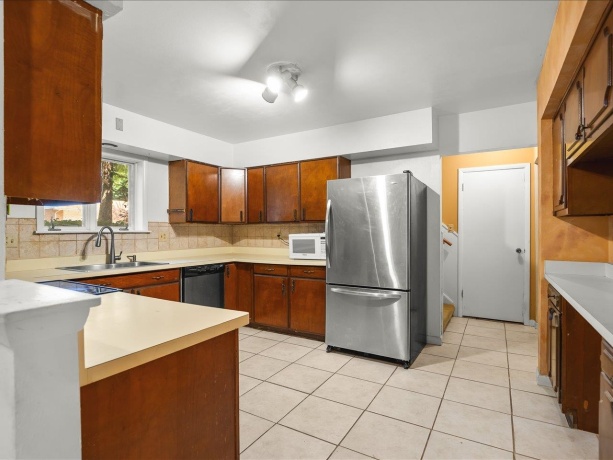 2519 Highcrest, ROCKFORD, Illinois 61107, 4 Bedrooms Bedrooms, ,1 BathroomBathrooms,House,For Sale,Highcrest,202604760